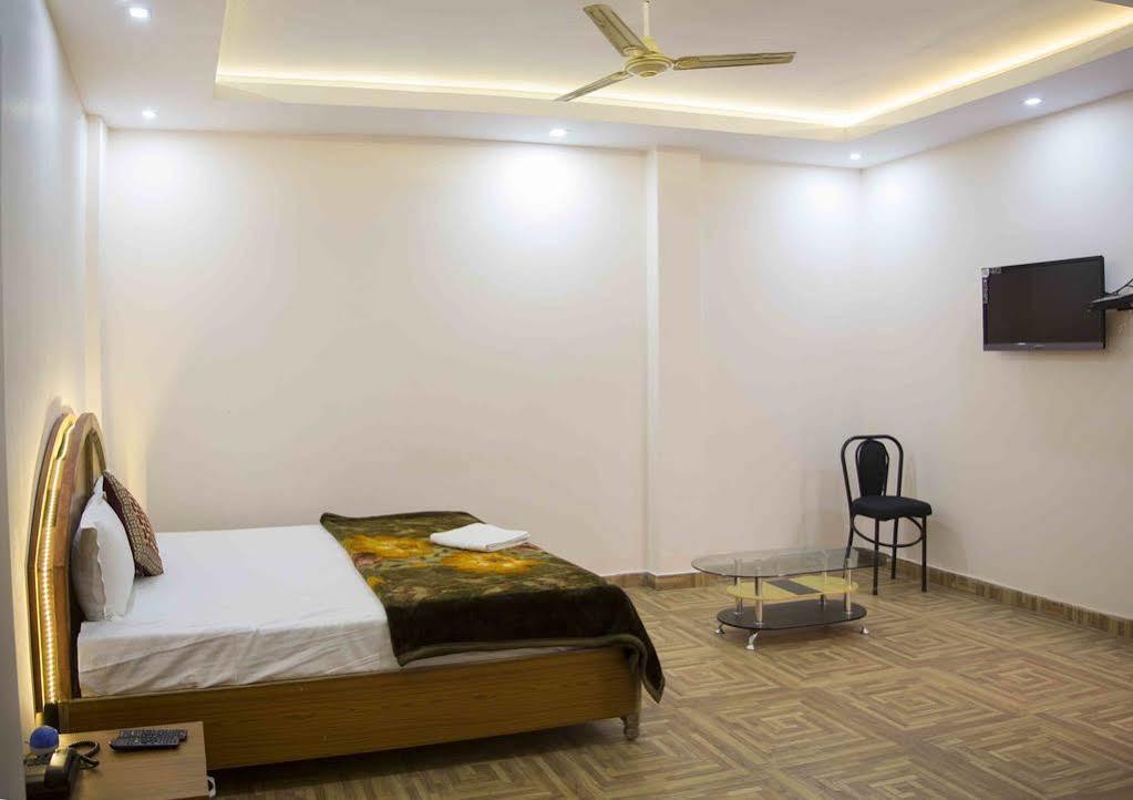 Assi River Guest House バラナシ エクステリア 写真