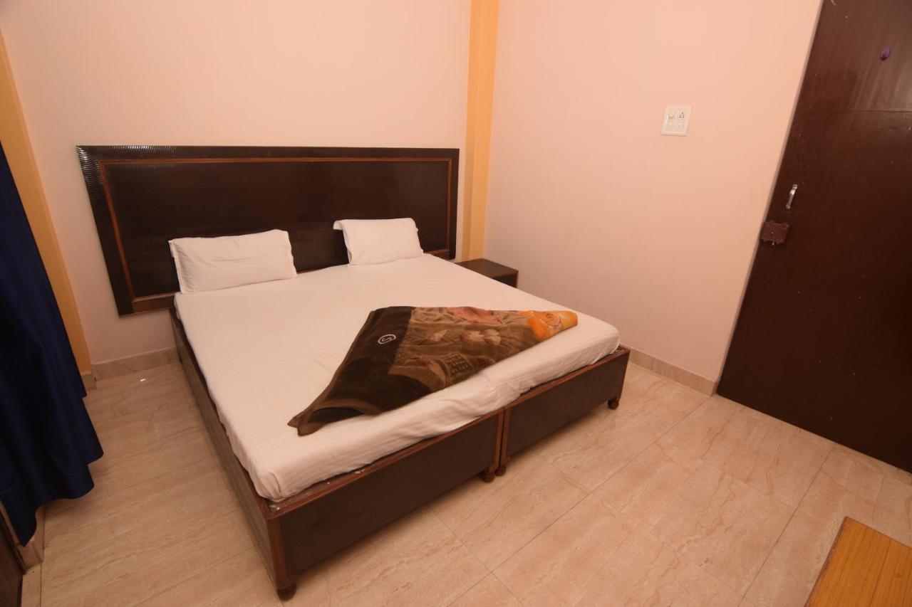 Assi River Guest House バラナシ エクステリア 写真